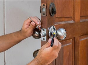 Lock replacement. lock change, Glasgow City Centre